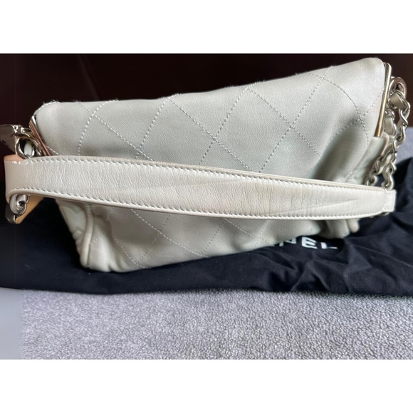 Chanel Ultimate Soft Hobo Bag - Picture 6 of 15